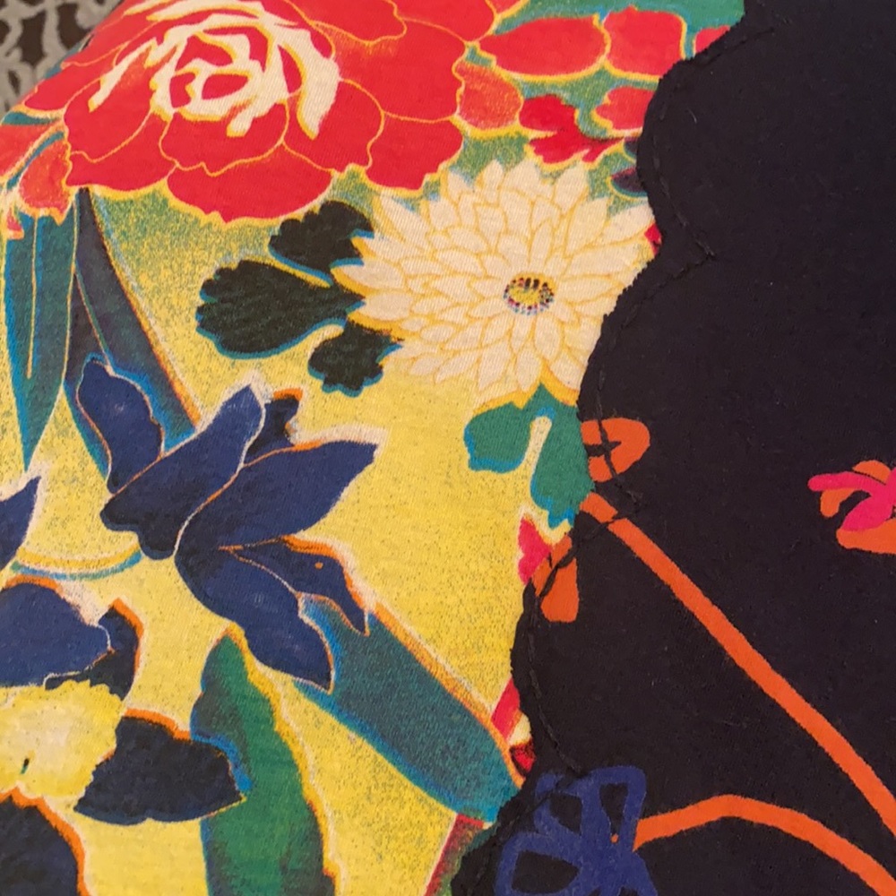 vintage Ladies Desigual V-Neck short sleeve. - Picture 13 of 14